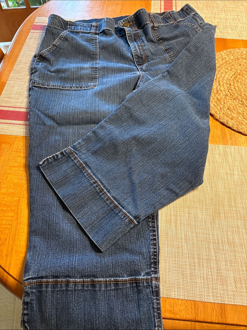 Gloria Vanderbilt Mid Blue Straight Leg  capri Jeans size 18